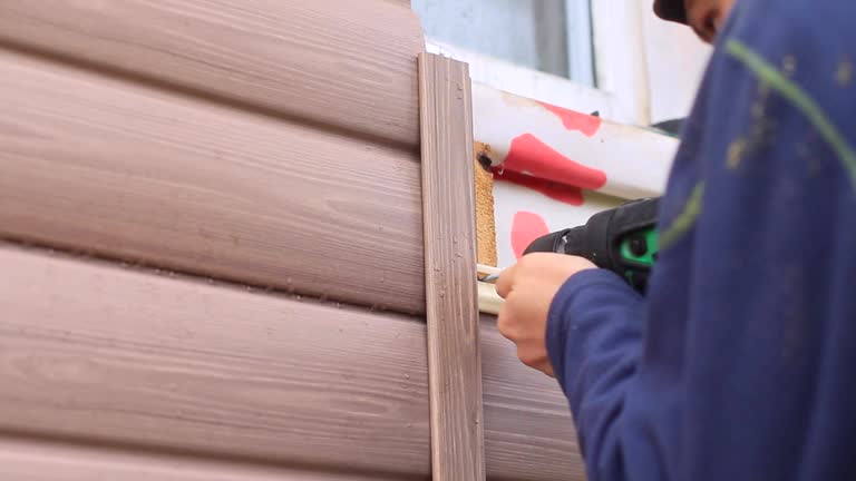 Affordable siding repair and maintenance services in Spencerville, MD